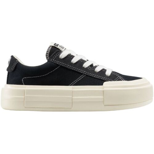 Fekete Converse Chuck Taylor All Star Cruise alacsony szárú sportcipő vastag talppal, szögből nézve - Női sportcipő