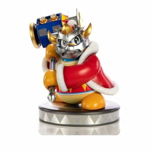 First4Figures Maszkos Dedede gyanta szobor Kirby-ből, prémium gyűjtői figura kalapáccsal, kiállítási talpon, részletes videójáték karakter - Mesehős figura