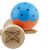 Közelkép a Kendama X Original alap kupájáról az 'X' logóval és a kék/narancssárga Super Ragacsos golyóval