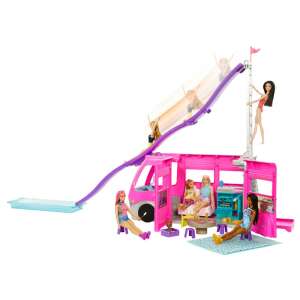Barbie Dream Camper játék készlet, rózsaszín lakókocsival, csúszdával, medencével és több játékterülettel - Mattel