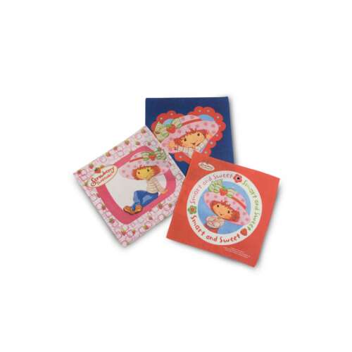3 darabos Strawberry Shortcake mintás gyerek textilzsebkendő, 1 rózsaszín, 1 kék, 1 piros - Textilzsebkendő
