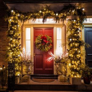 Christmas Lights Decorating a House Entrance - Springos