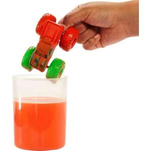 Auto Hot Wheels Monster Trucks Color Reveal ponorené do vody, aby sa odhalila jeho farba - Mattel