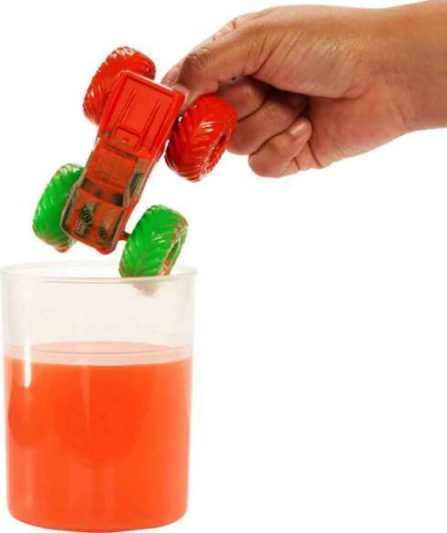 Hot Wheels: Monster Trucks Colour Reveal Autó sárkészítővel