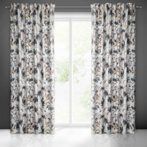 Nika Virágmintás Sötétítő Függönyök a szobában