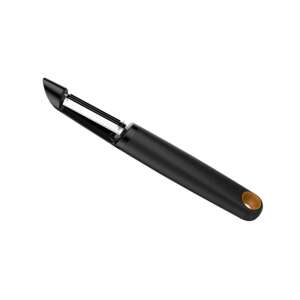 Ošúľovač Fiskars Functional Form s rotačným nožom, čierny - Škrabky