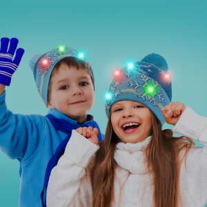 Karácsonyi sapka - színes LED-ekkel, bojttal, elemes - kék 47950220 Gyerek sapkák, szettek