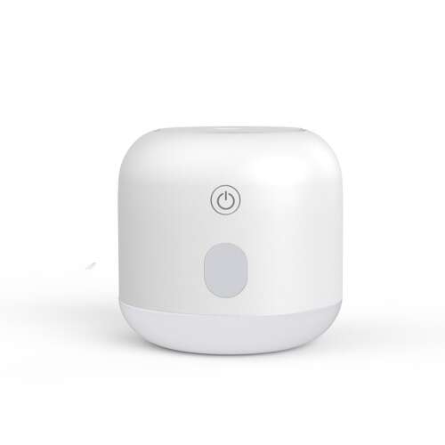 Fehér aroma diffúzor bekapcsoló gombbal, elülső nézet