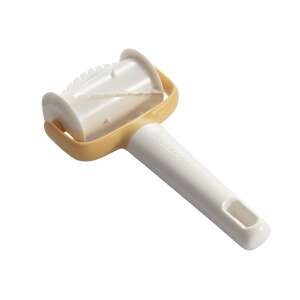 DELÍCIA Nachos Cutter, easy to use, makes perfect nachos, dishwasher safe - Tescoma