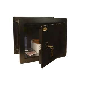 Dáriusz III. wall safe with open door, showing interior space and key - Nonbrand Security Safe