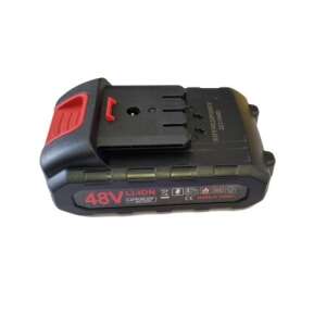 Baterie pentru trimmerul electric Kiyoshi, negru cu buton roșu, vedere laterală cu eticheta 48V Li-Ion - Mașină de tuns iarba și accesorii pentru margini