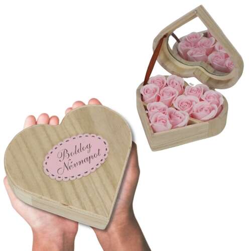 Szappanrózsa szív dobozban "Boldog névnapot" táblával rózsaszín