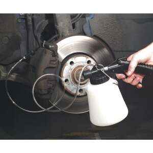 Készlet a légtelenítéshez és a fékfolyadék cseréjéhez