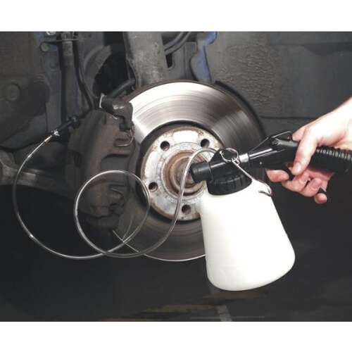 Készlet a légtelenítéshez és a fékfolyadék cseréjéhez