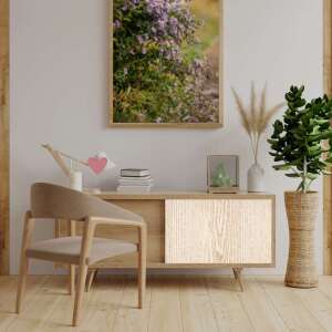 Gekkofix OAK WHITE öntapadós tapéta, nappaliban egy szekrényen használva - Gekkofix