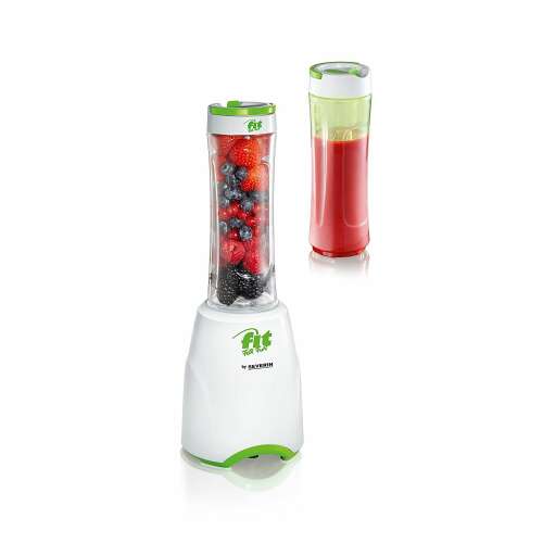 Blender Severin SM3735 Smoothie Mix & Go cu fructe în sticlă și smoothie roșu în cealaltă sticlă
