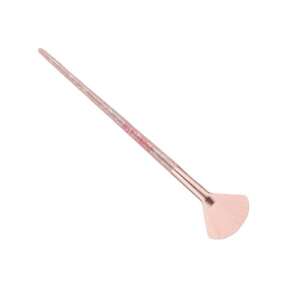 Focallure Pink Flash Highlighter Brush 04, fan brush for applying highlighter - Focallure
