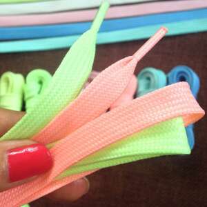 Pair of white glow in the dark shoelaces, 100 cm long, Envisage brand - Shoelace