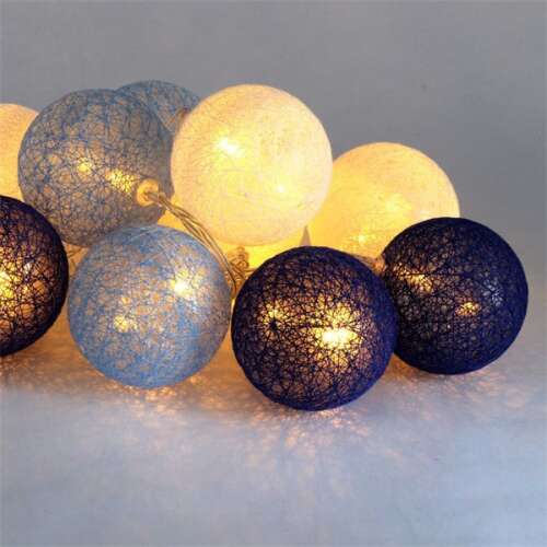 Svetelné reťaze z bavlnených guličiek v modrej, bielej a svetlomodrej farbe s 10 LED žiarovkami, dĺžka 1,5 m, napájané z USB