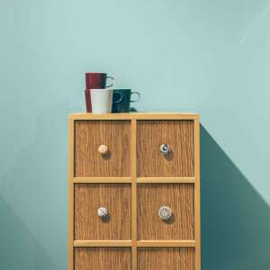 Gekkofix OAK TRONCAIS MEDIUM öntapadós tapéta, szekrényen alkalmazva - Gekkofix