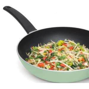 BergHOFF Eclipse 24cm turquoise aluminum frying pan with non-stick coating, cooking vegetables - Cookware & bakeware