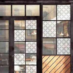 Elliott fehér sztatikus üvegdekor fólia üvegajtóra ragasztva - Üvegfólia