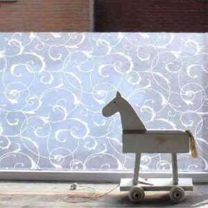 Scroll virág sztatikus üvegfólia felhelyezve egy ablakra, ablakfólia, matt üvegfólia, dekoratív ablakfólia - Üvegfólia