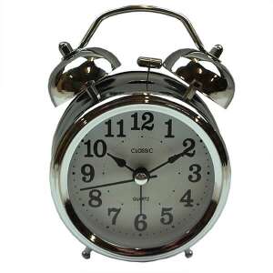 Ezüst színű retró ébresztőóra világító számlappal - Ébresztőóra