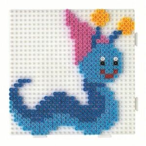 Placă pătrată Hama cu design de vierme albastru din mărgele - Hama