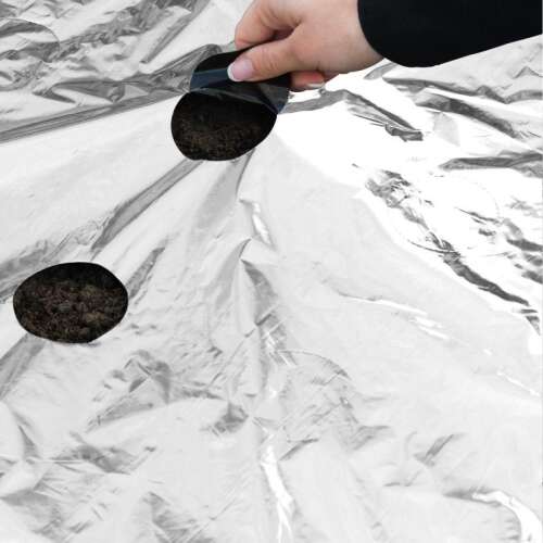 Nature Universal Plus 0.95 x 5 m weed barrier fabric, showing how to use it