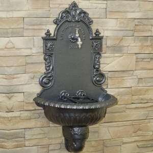 Falikút 23/06 - KALAPÁCSLAKK EZÜST - falra szerelhető kerti kút réz csappal, 83 cm x 47 cm x 26 cm - Kerti kút és csap