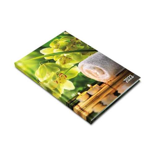 Realsystem 2024-es heti beosztású határidőnapló, B5 méret, meditációs design orchideákkal és gyertyákkal