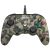 Nahaufnahme des Nacon Pro Compact Xbox Series X Forest Camo Controllers