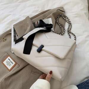 Geantă de umăr Dollcini pentru femei, din piele artificială matlasată albă cu panglică neagră și lanț - Valize și genți