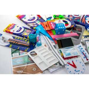 Tanszercsomag füzettel és borítóval 1. osztály (fiú)