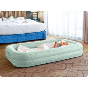 Intex Kidz Travel felfújható ágy használat közben, gyermek kényelmesen alszik, mentazöld - Sport & Szabadidő