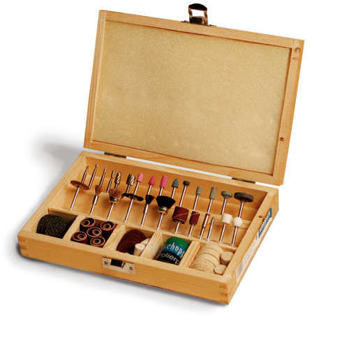 Scheppach 103 darabos dekopírfűrész tartozékkészlet, különféle csiszoló, köszörű és vágó szerszámokkal, fa dobozban