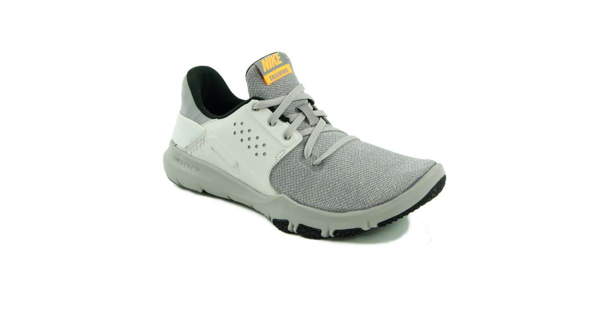 flex control tr3 training sneaker