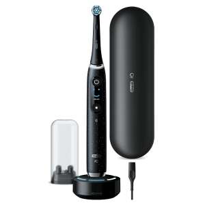 Oral-B iO Series 10 elektrische Zahnbürste, Cosmic Black, mit Ladestation, Reiseetui und Bürstenköpfen - Schönheit & Gesundheit
