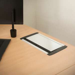 Rejtett elosztó - 4-es, silver, desk mounted, 4 outlets, hidden, retractable, cable management - Delight Power Strip