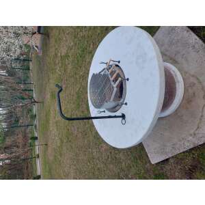 6 személyes kerti beton grillező, grillráccsal és fazék tartóval - Kerti tűzrakóhely