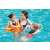 Kinder mit Bestway 36022 aufblasbaren Schwimmringen im Pool