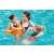 Kinder mit Bestway 36022 aufblasbaren Schwimmringen im Pool