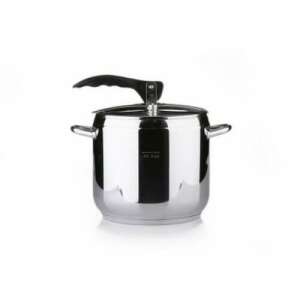 7 Literes Kukta Rozsdamentes Acél pressure cooker, closed, front view - Electric Cookware