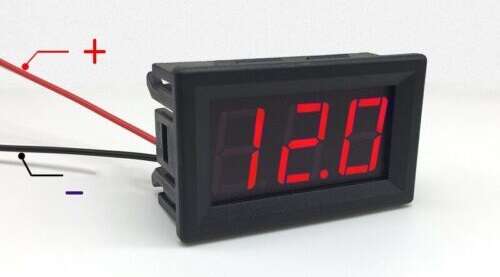 Feszültségmérő voltmérő 2.5-30V piros panel műszer