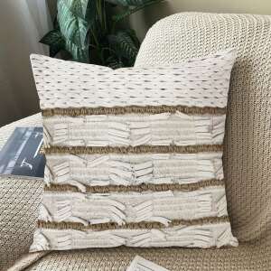 Bedora díszpárna, 45x45 cm, kézi varrás, pamut és egyéb szálak, fehér barna részletekkel - Díszpárna