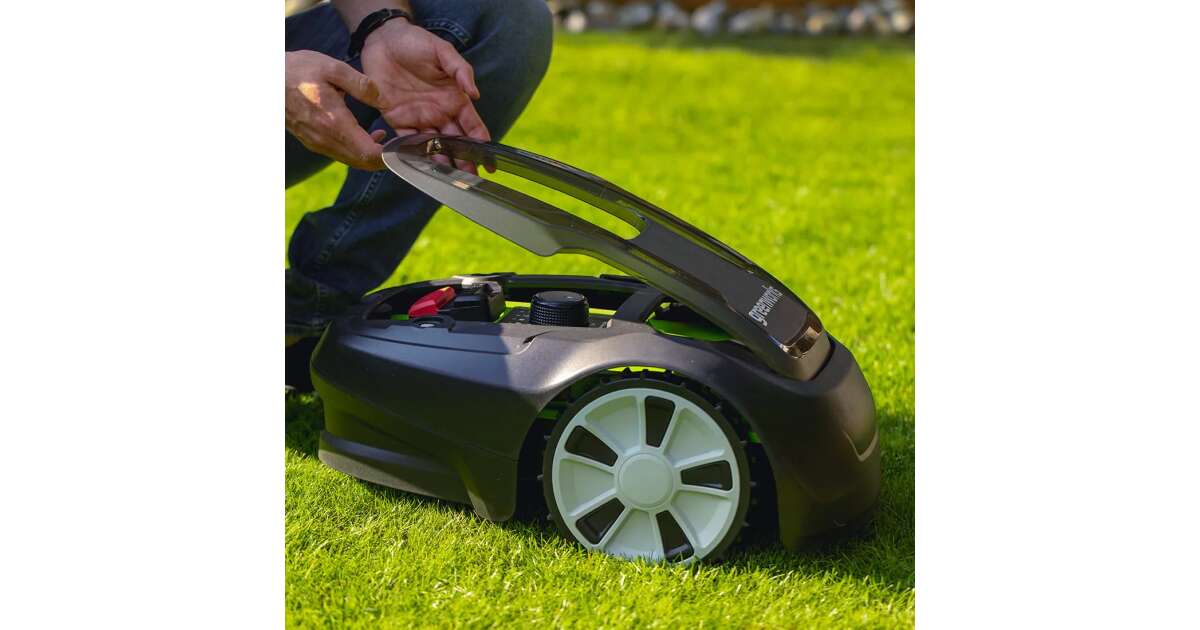 Greenworks 2513207 GW Optimow 4 Robotic Lawnmower Black