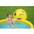 Kind spielt im Bestway aufblasbaren Kinderpool mit Emoji-Design, gelb, 165x144x69 cm