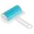 Modrý lepiaci valček s bielou plastovou rukoväťou, na odstránenie zvieracích chlpov, chĺpkov a prachu z oblečenia, nábytku a kobercov