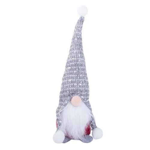 Gnom de Crăciun cu o pălărie argintie și un corp roșu, așezat pe un fundal alb